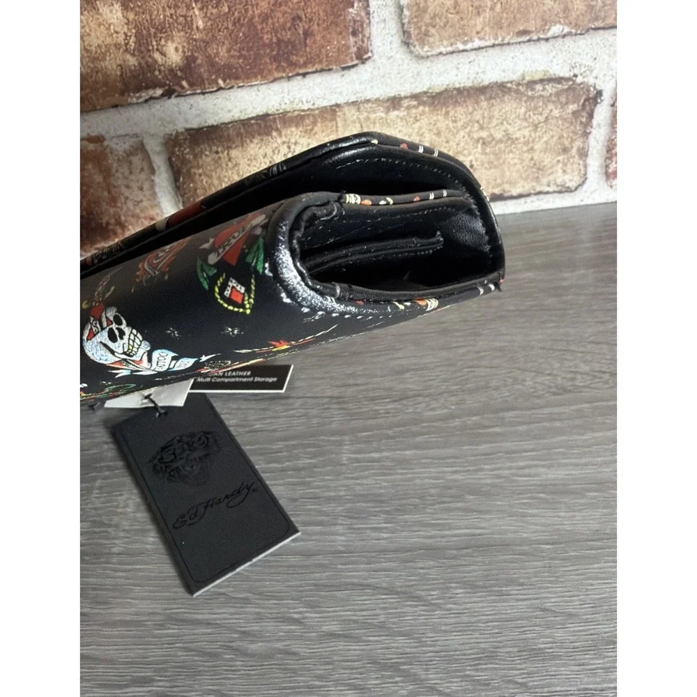 NWT Ed Hardy Wallet Card Holder Bifold Snap Closure Black Graphic‎ Tattoo Design